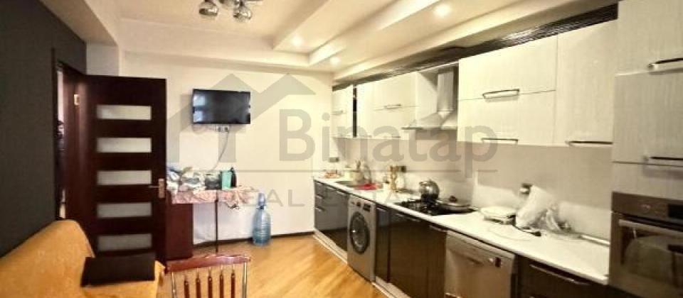 Tbilisi prospekti, İst Petrolun yaninda 4 otaqli menzil satilir/150 kv.m. - 9