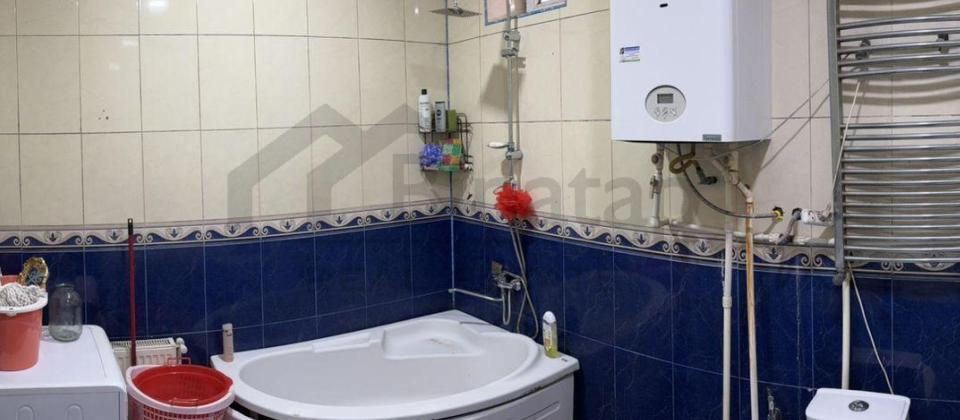 Satılır 8 otaqlı həyət evi/bağ evi 230 m², Badamdar q. - 9