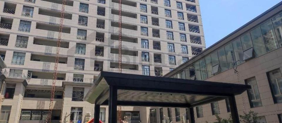 Amerika Sefirliyinin yani, 28 May m/s yaxin 2 otaqli menzil satilir/75 kv.m. - 3