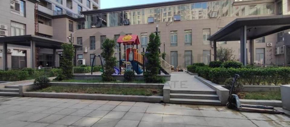 Amerika Sefirliyinin yani, 28 May m/s yaxin 2 otaqli menzil satilir/75 kv.m. - 5