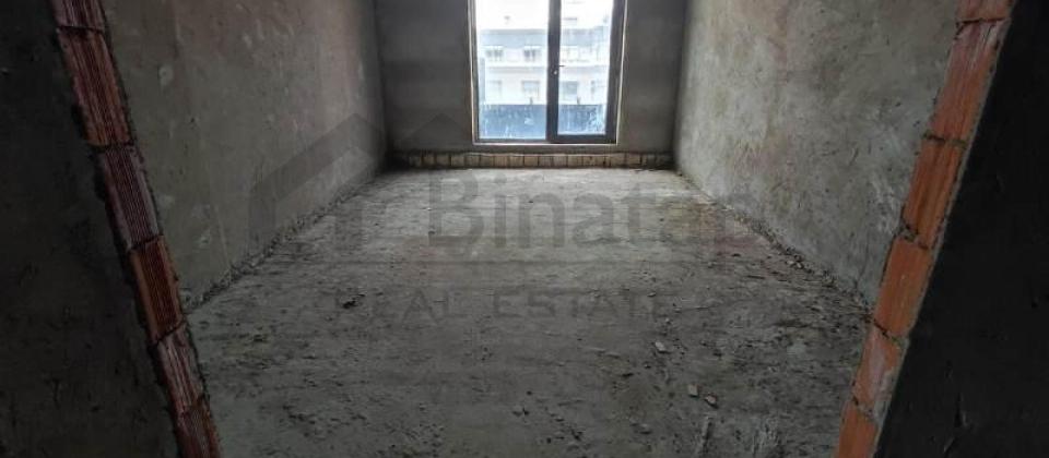 Amerika Sefirliyinin yani, 28 May m/s yaxin 2 otaqli menzil satilir/75 kv.m. - 13