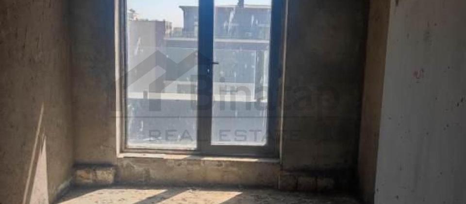 Amerika Sefirliyinin yani, 28 May m/s yaxin 2 otaqli menzil satilir/75 kv.m. - 15