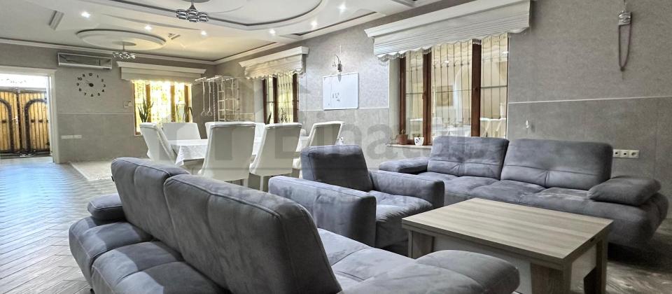 Satılır 7 otaqlı həyət evi/bağ evi 330 m², M.Ə.Rəsulzadə q.