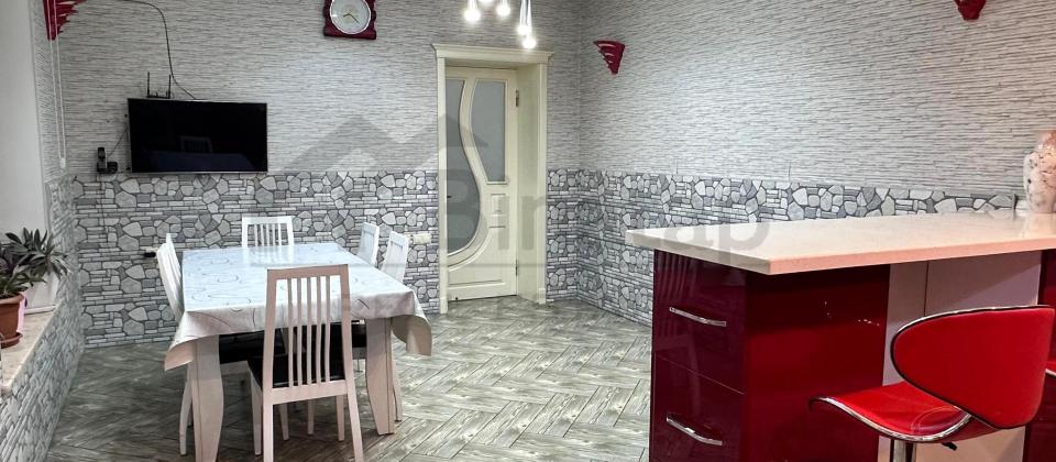 Satılır 7 otaqlı həyət evi/bağ evi 330 m², M.Ə.Rəsulzadə q. - 3