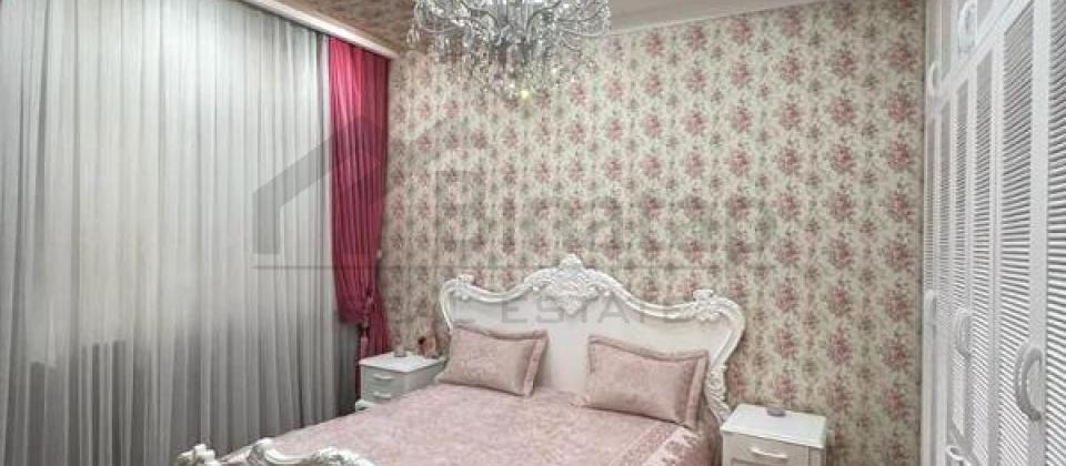 Azadliq prospekti, Nesimi bazarinin yaninda 2 otaqli menzil satilir/120 kv.m. - 3