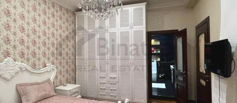 Azadliq prospekti, Nesimi bazarinin yaninda 2 otaqli menzil satilir/120 kv.m. - 4