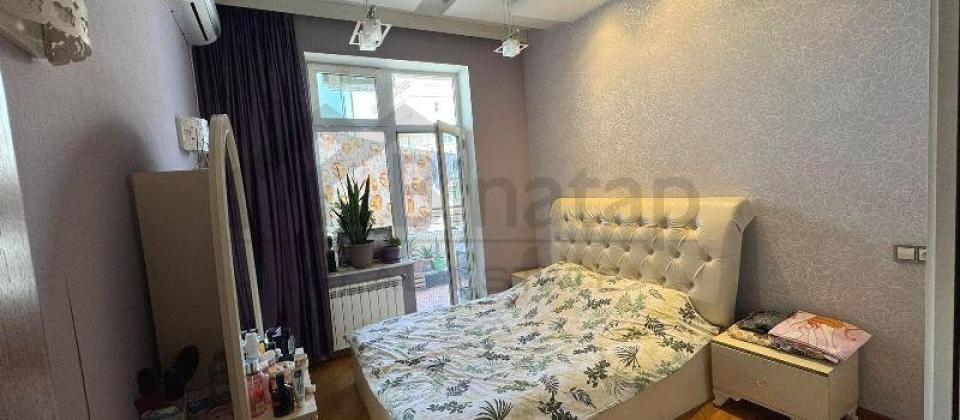 1ci mkrn, Memar Ecemi ve 20 Yanvar m/s yaxin 3 otaqli menzil satilir/88 kv.m. - 10