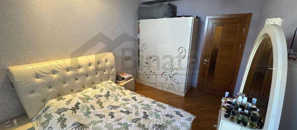 1ci mkrn, Memar Ecemi ve 20 Yanvar m/s yaxin 3 otaqli menzil satilir/88 kv.m. - 11