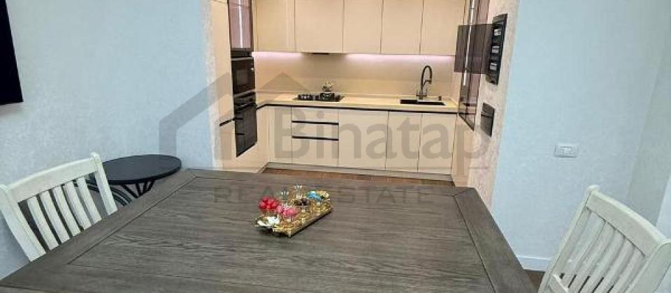 Nerimanov heykelinin yaninda 3 otaqli menzil satilir/145 kv.m. - 8