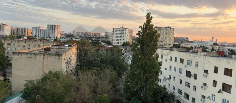 Satılır 2 otaqlı köhnə tikili 75 m², Bakıxanov q. - 2