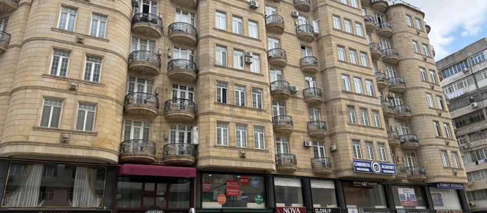 Şəhərin ən prestijli küçəsində mənzil - 2