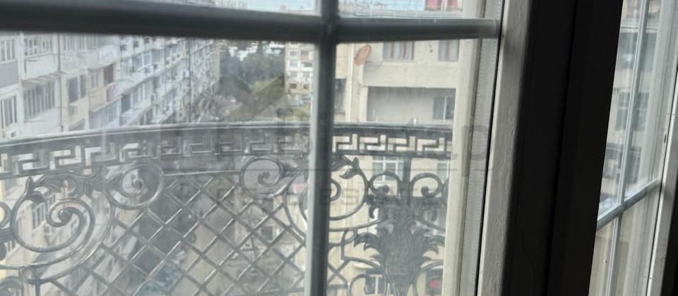 Şəhərin ən prestijli küçəsində mənzil - 5