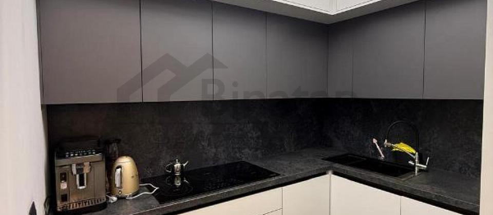 Tefekkur Universitetinin yani, 28 May m/s yaxin 3 otaqli menzil satilir/135 kv.m. - 7