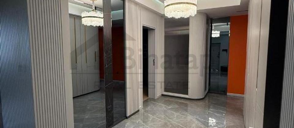 Tefekkur Universitetinin yani, 28 May m/s yaxin 3 otaqli menzil satilir/135 kv.m. - 11