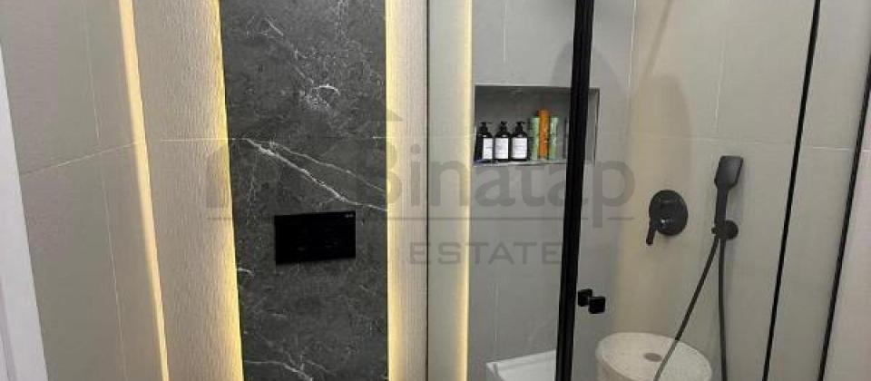 Tefekkur Universitetinin yani, 28 May m/s yaxin 3 otaqli menzil satilir/135 kv.m. - 14