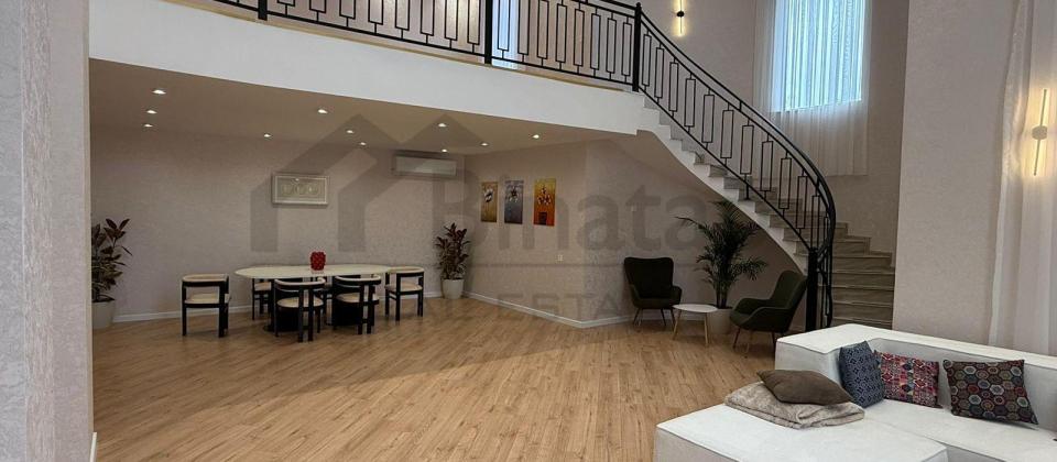 Satılır 16 otaqlı həyət evi/bağ evi 655 m², Novxanı q. - 2