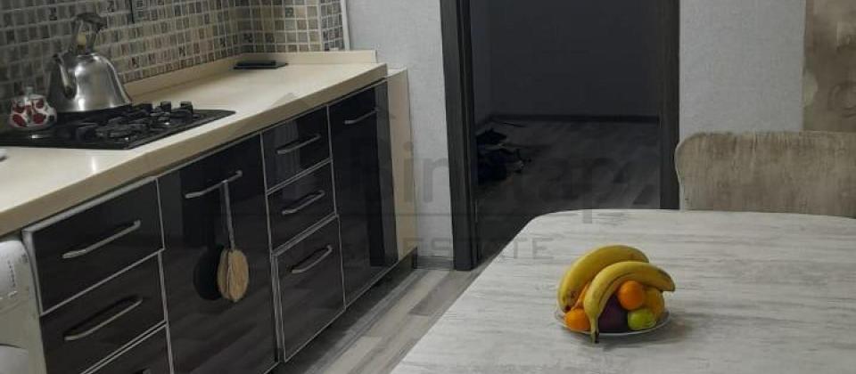 Satılır 4 otaqlı köhnə tikili 100 m², Yeni Günəşli q. - 3