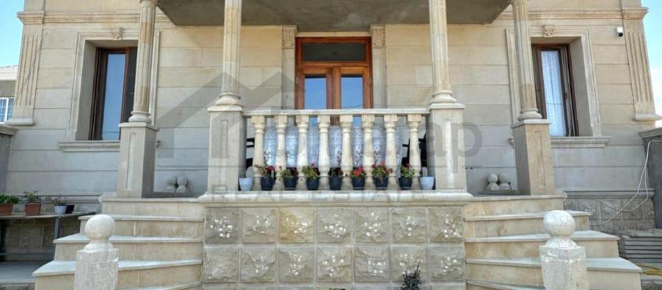 Satılır 9 otaqlı həyət evi/bağ evi 220 m², Xocəsən m. - 2