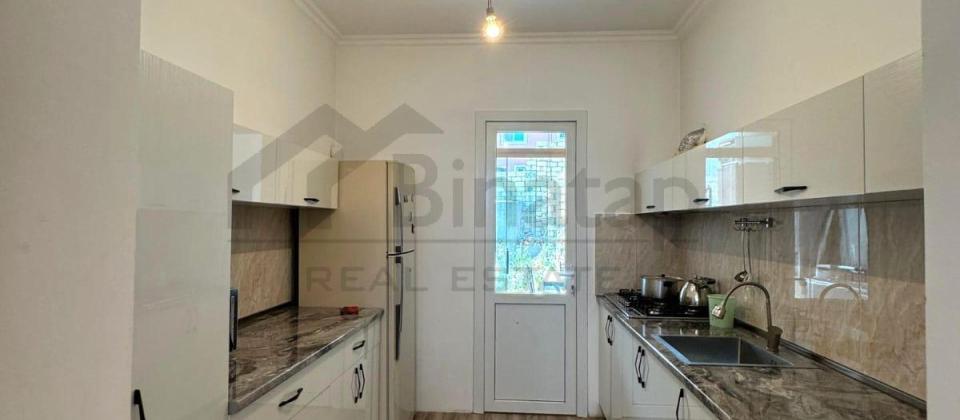 Satılır 9 otaqlı həyət evi/bağ evi 220 m², Xocəsən m. - 7
