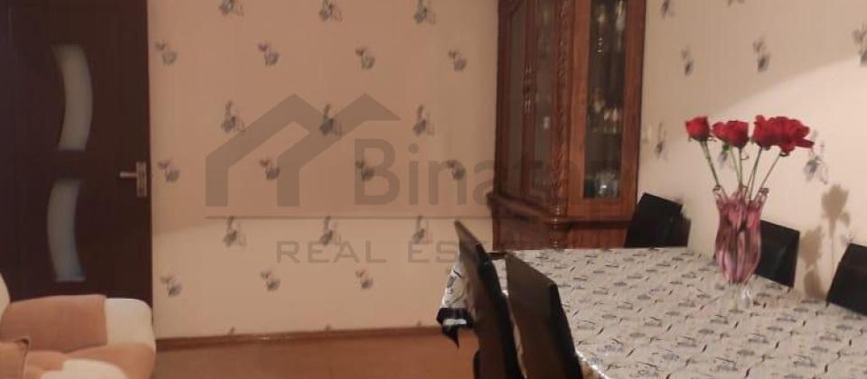 Satılır 3 otaqlı köhnə tikili 85 m², Bakıxanov q.