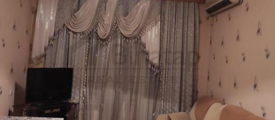 Satılır 3 otaqlı köhnə tikili 85 m², Bakıxanov q. - 2