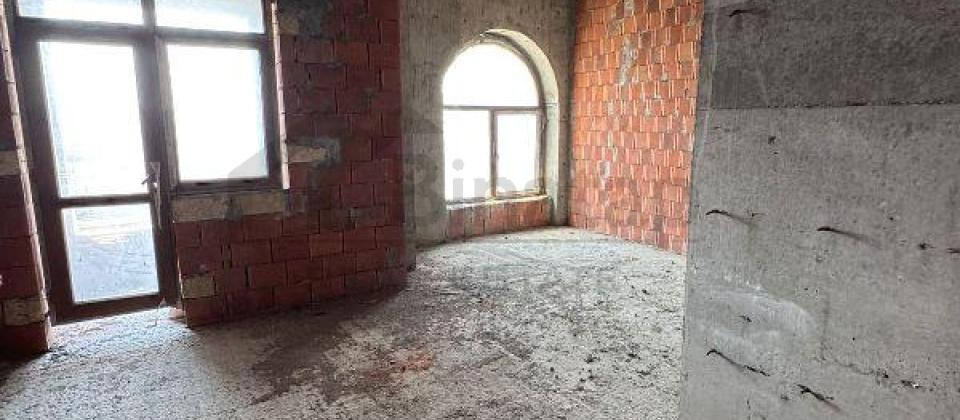 Moskva prospekti, 20 Yanvar ve Avtovagzal m/s yaxin 3 otaqli menzil satilir/133 kv.m. - 3