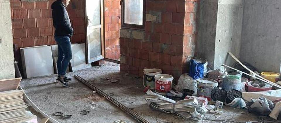 Moskva prospekti, 20 Yanvar ve Avtovagzal m/s yaxin 3 otaqli menzil satilir/133 kv.m. - 4