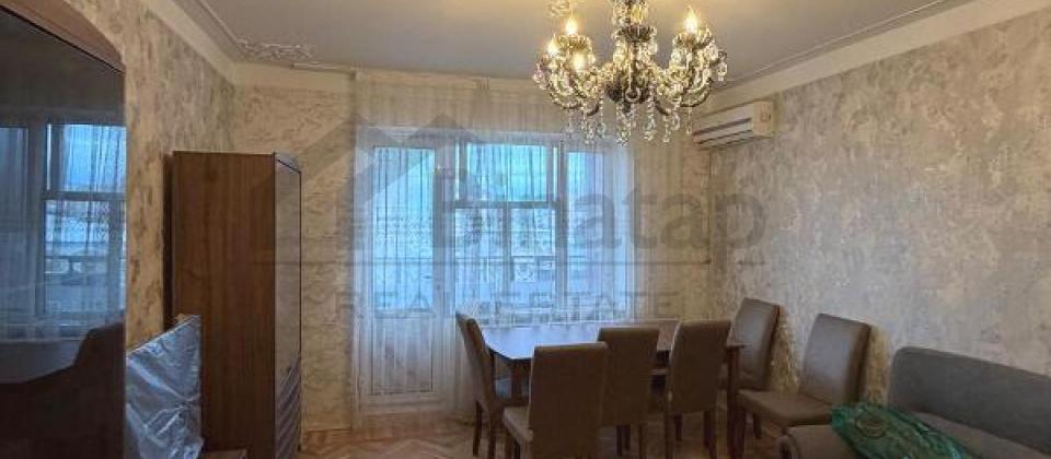 Qish parki, Nizami ve 28 May m/s yaxin 3 otaqli menzil satilir/80 kv.m.