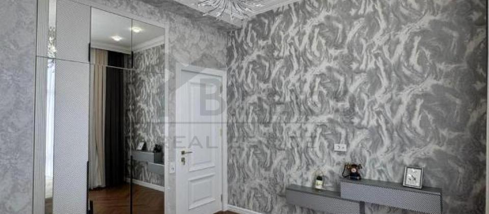 Baku Modern mektebinin yani, Nerimanov m/s yaxin 3 otaqli menzil satilir/130 kv.m. - 7