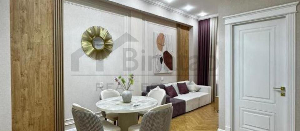 Baku Modern mektebinin yani, Nerimanov m/s yaxin 2 otaqli menzil satilir/45 kv.m.