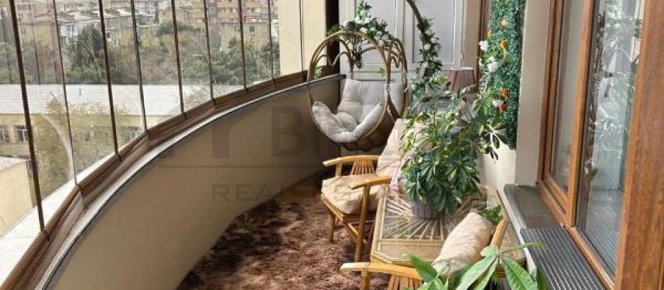 Nerimanov m/s ve Metropark t/m yaninda 3 otaqli menzil satilir/162 kv.m. - 15