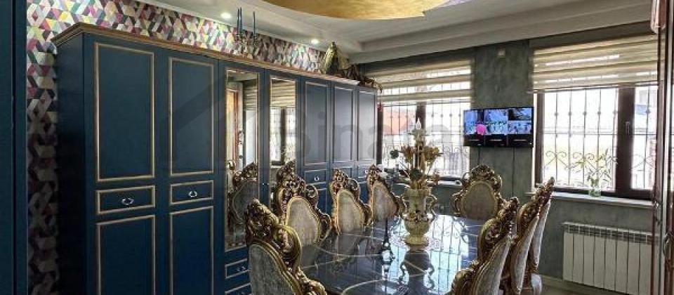 Vorovskide 8 otaqli villa - heyet evi satilir/310 kv.m., 6ci mkrn - 6