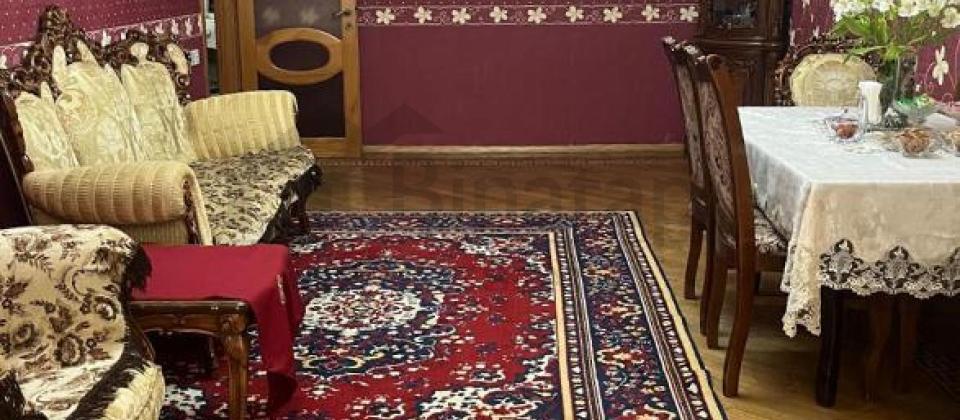 Naxchivan kuchesi (6ci parallel), Nizami m/s yaxin 3 otaqli menzil satilir/90 kv.m. - 2