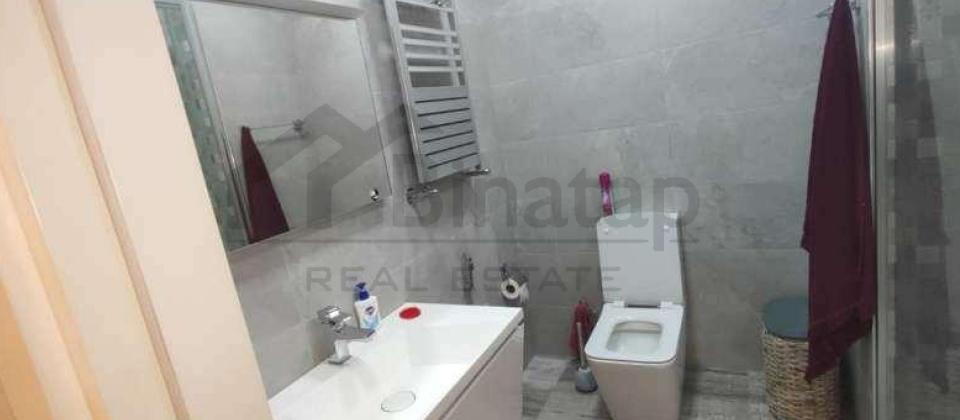 Semed Vurgun parki, 28 May m/s ve Port Bakuya yaxin 2 otaqli menzil satilir/92 kv.m. - 15