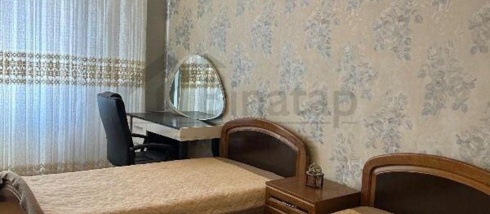 Tibb Universiteti ve Nesimi bazarina yaxin 3 otaqli menzil satilir/135 kv.m. - 5