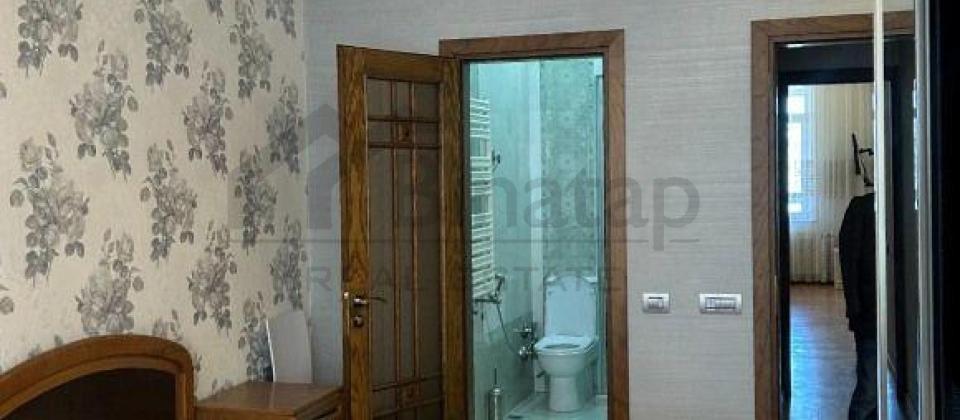 Tibb Universiteti ve Nesimi bazarina yaxin 3 otaqli menzil satilir/135 kv.m. - 7