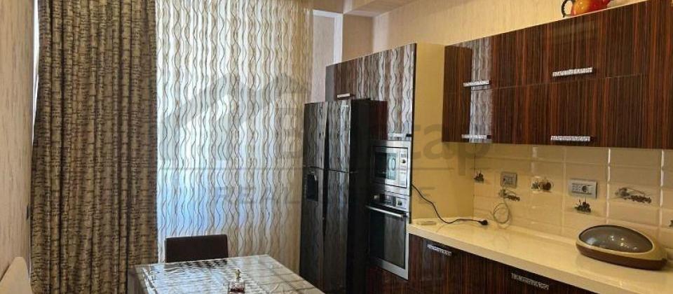 Tibb Universiteti ve Nesimi bazarina yaxin 3 otaqli menzil satilir/135 kv.m. - 8