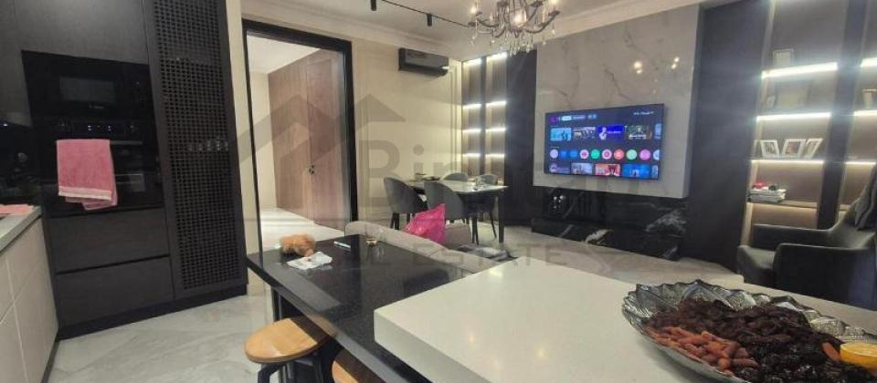 Abu Arena ve Odlar Yurdu Universitetinin yaninda 3 otaqli menzil satilir/131 kv.m. - 4