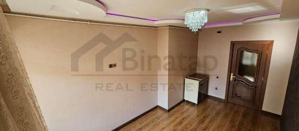 Yashil Ada ushaq bagchasinin yani, 8 Noyabr m/s yaxin 3 otaqli menzil satilir/100 kv.m. - 8