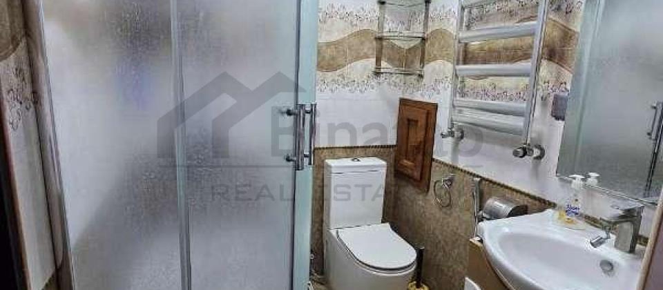 Yashil Ada ushaq bagchasinin yani, 8 Noyabr m/s yaxin 3 otaqli menzil satilir/100 kv.m. - 13