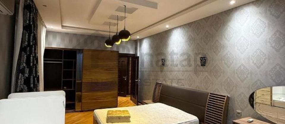 Yashil Ada ushaq bagchasinin yani, 8 Noyabr m/s yaxin 3 otaqli menzil satilir/135 kv.m. - 6