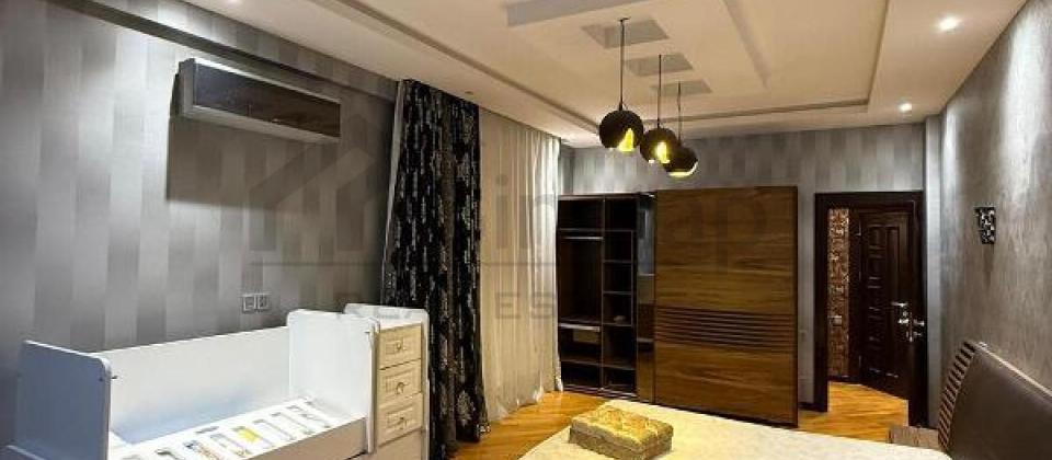 Yashil Ada ushaq bagchasinin yani, 8 Noyabr m/s yaxin 3 otaqli menzil satilir/135 kv.m. - 7