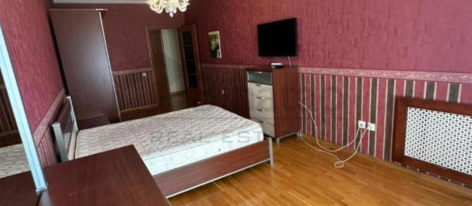 Olimpik Star ve Niaqara restoraninin yaninda 4 otaqli menzil satilir/200 kv.m. - 6