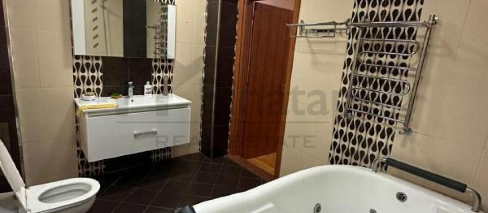 Olimpik Star ve Niaqara restoraninin yaninda 4 otaqli menzil satilir/200 kv.m. - 14