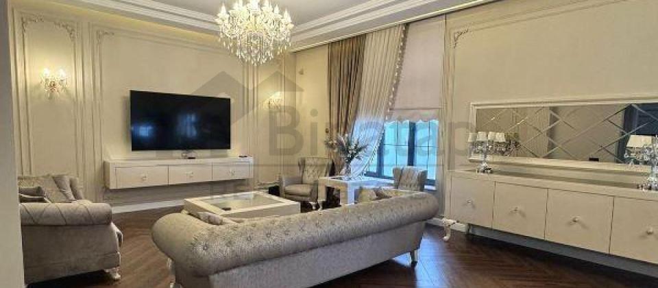 Badamdar qesebesi, 3 cu massiv, Araz markete yaxin villa satilir/450 m2