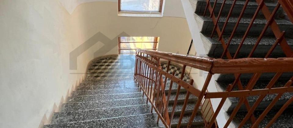 Rusiya ve Turkiye Sefirliklerine yaxin 3 otaqli menzil satilir/95 kv.m. - 8