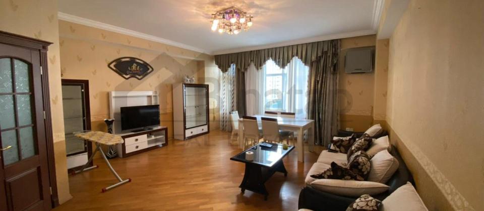 8noyabr pr 3 otaqli menzil kiraye verilir