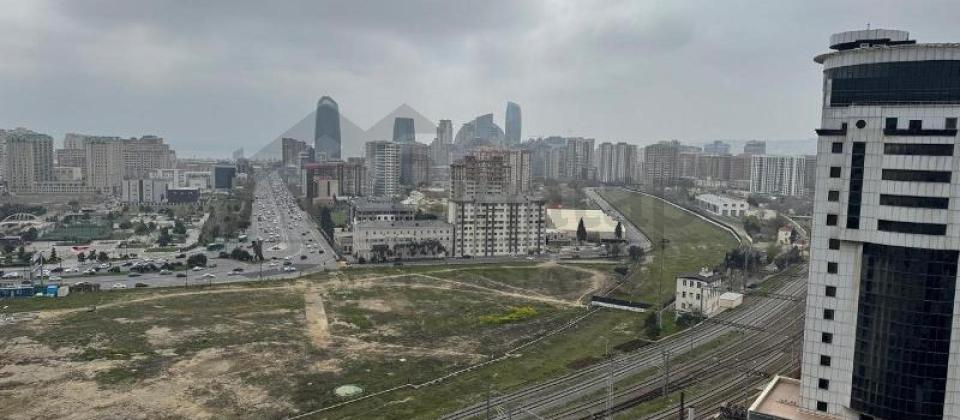 Tehsil Nazirliyi ve Heyder Eliyev merkezinin yaninda 3 otaqli menzil satilir/158 kv.m. - 3