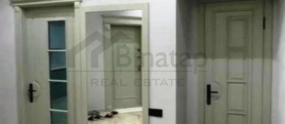 Neftchi Bazanin yaninda 3 otaqli menzil satilir/145 kv.m.