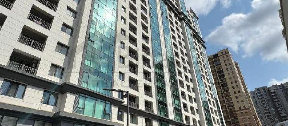 Almaz Park'da 3 otaqli menzil satilir/155 kv.m., Elmler Akademiyasi m/s yaxindir